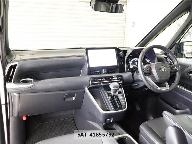 Toyota NOAH HYBRID 2024-10 7328962-2