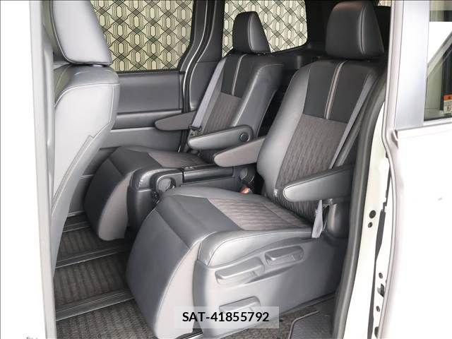 Toyota NOAH HYBRID 2024-10 7328962-5
