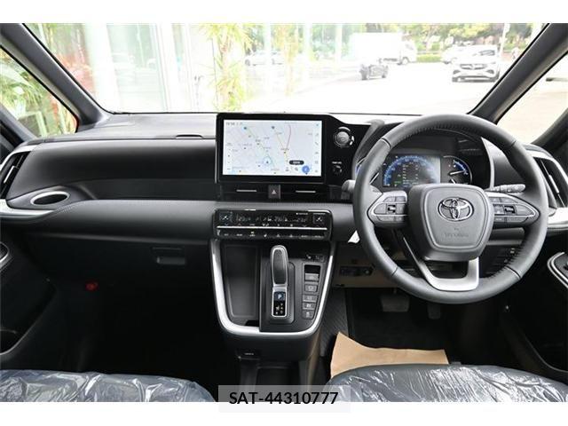Toyota NOAH HYBRID 2026-05 7328955-9