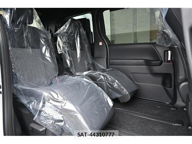 Toyota NOAH HYBRID 2026-05 7328955-15