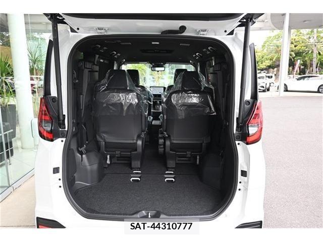 Toyota NOAH HYBRID 2026-05 7328955-19