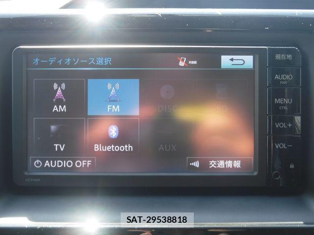 Toyota NOAH HYBRID 2015-02 7328981-11
