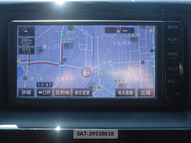 Toyota NOAH HYBRID 2015-02 7328981-13