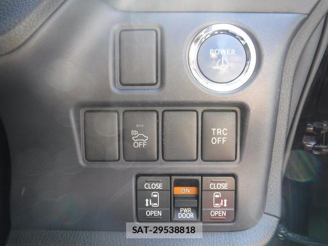 Toyota NOAH HYBRID 2015-02 7328981-15
