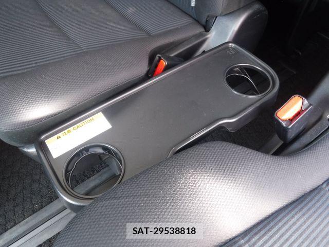 Toyota NOAH HYBRID 2015-02 7328981-22