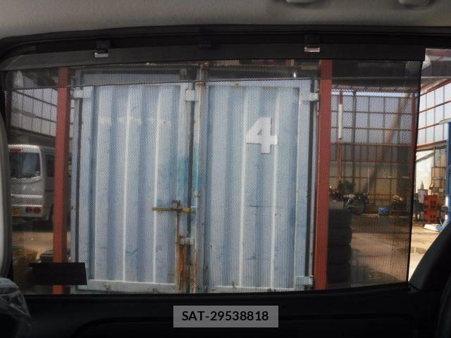 Toyota NOAH HYBRID 2015-02 7328981-24