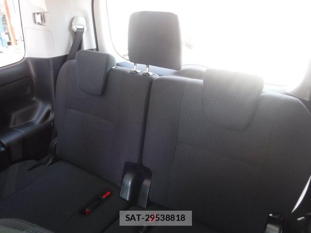 Toyota NOAH HYBRID 2015-02 7328981-8