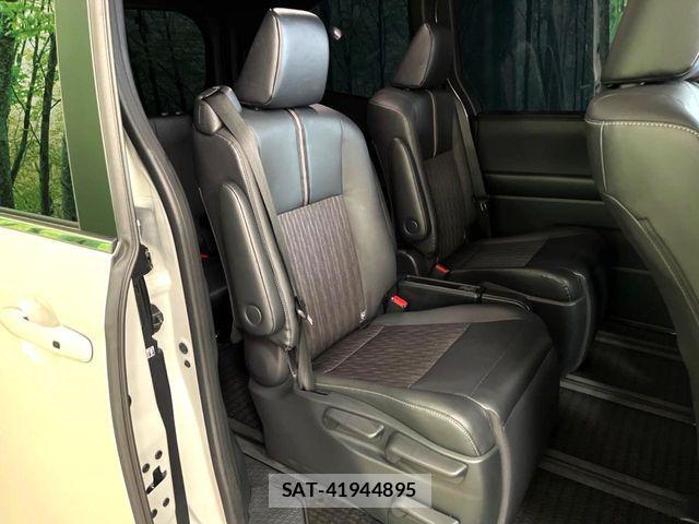 Toyota NOAH HYBRID 2024-01 7328964-14