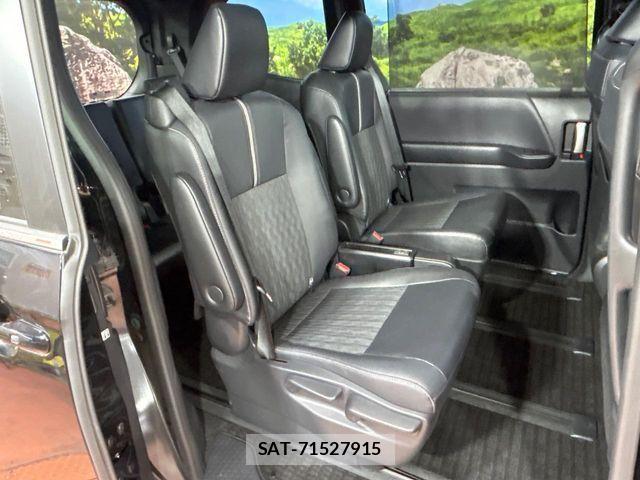 Toyota NOAH HYBRID 2023-08 7328969-8