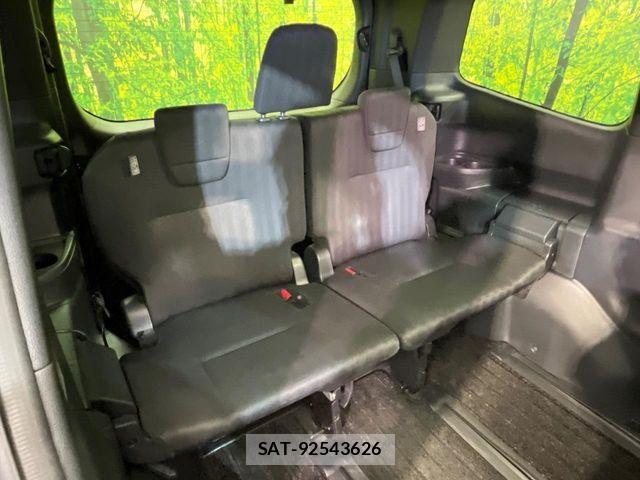 Toyota NOAH HYBRID 2023-06 7328970-10
