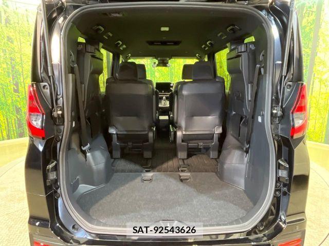 Toyota NOAH HYBRID 2023-06 7328970-11