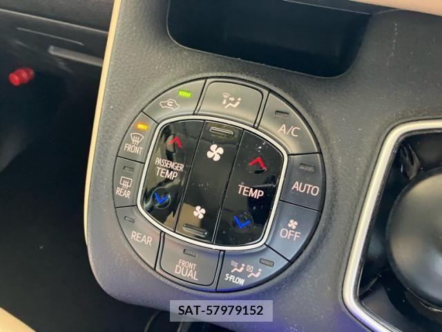 Toyota NOAH HYBRID 2015-07 7328982-19