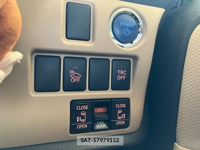 Toyota NOAH HYBRID 2015-07 7328982-21