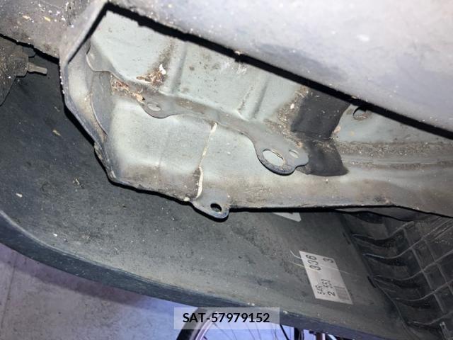 Toyota NOAH HYBRID 2015-07 7328982-23