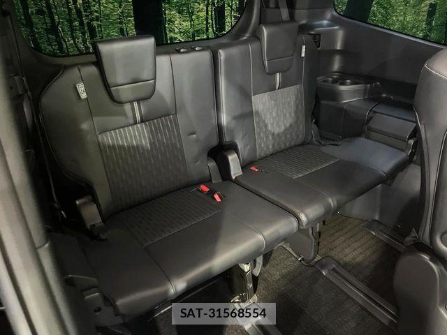 Toyota NOAH HYBRID 2022-11 7328973-9