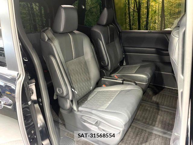 Toyota NOAH HYBRID 2022-11 7328973-8
