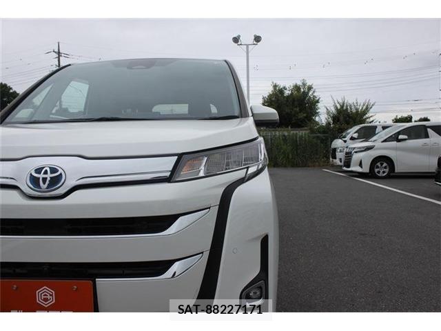 Toyota NOAH HYBRID 2023-07 7328972-9