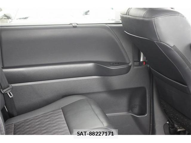 Toyota NOAH HYBRID 2023-07 7328972-28