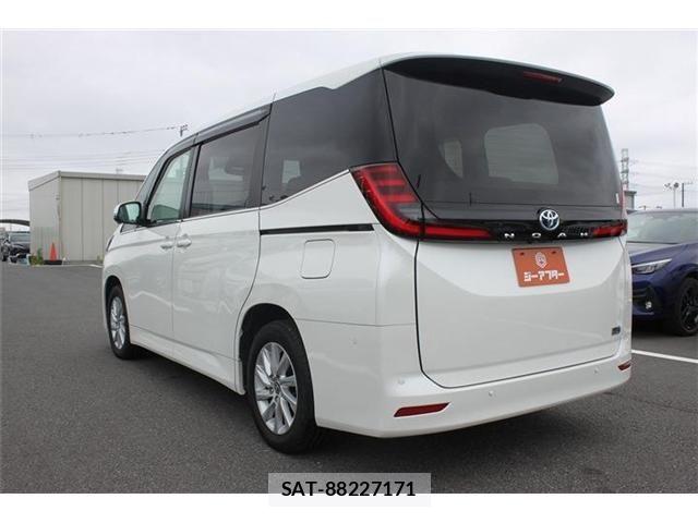 Toyota NOAH HYBRID 2023-07 7328972-6