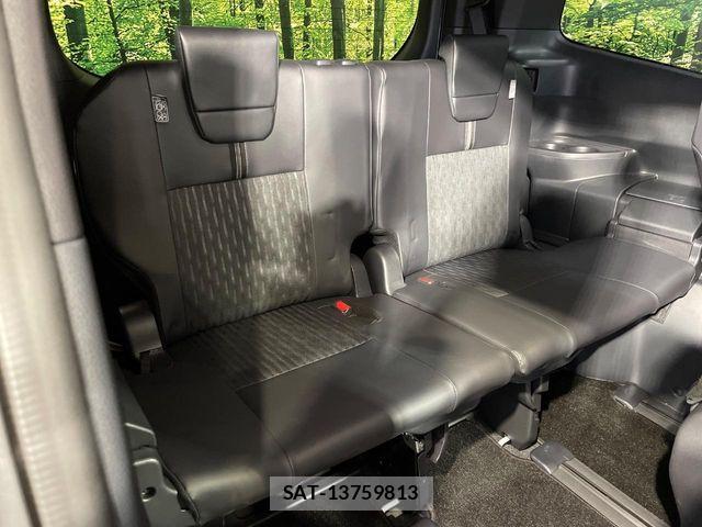 Toyota NOAH HYBRID 2023-12 7328965-9