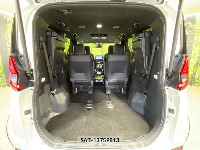Toyota NOAH HYBRID 2023-12 7328965-10