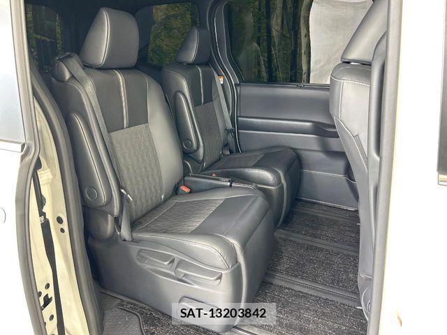 Toyota NOAH HYBRID 2024-03 7328960-8