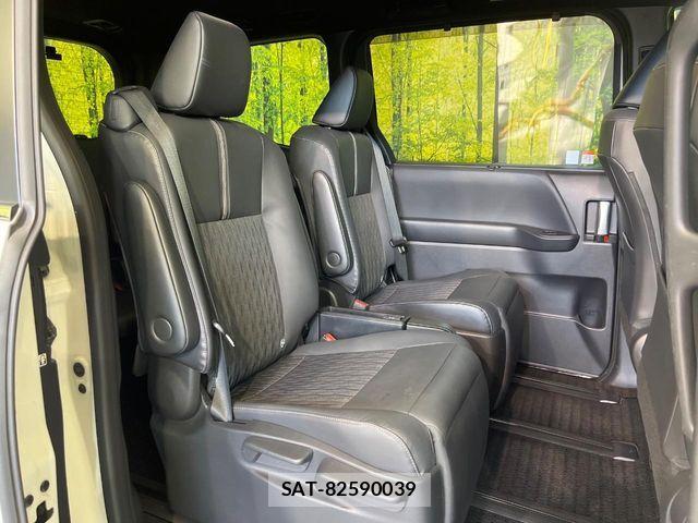 Toyota NOAH HYBRID 2023-05 7328967-8