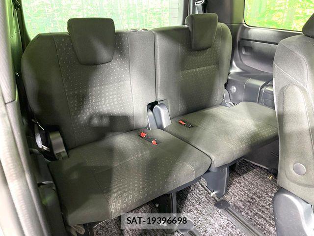 Toyota NOAH HYBRID 2017-07 7359063-11