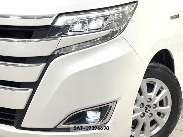 Toyota NOAH HYBRID 2017-07 7359063-14