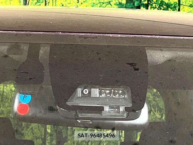 Toyota NOAH HYBRID 2017-09 7359062-2