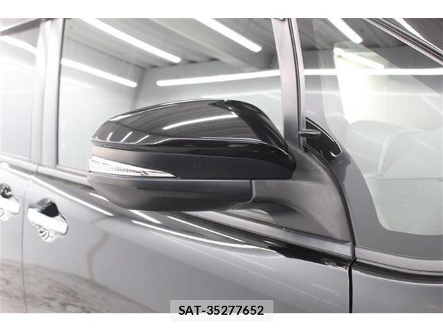 Toyota NOAH HYBRID 2019-06 7359064-9