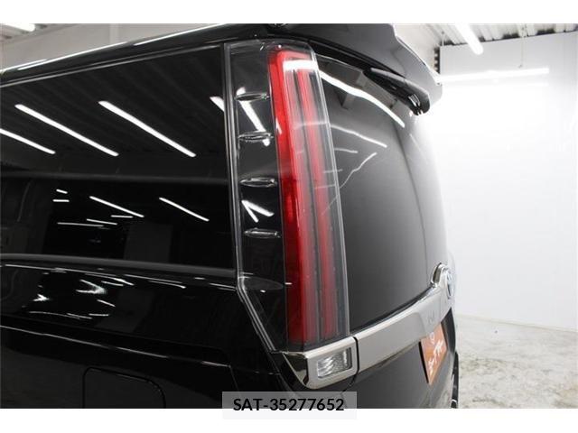 Toyota NOAH HYBRID 2019-06 7359064-17