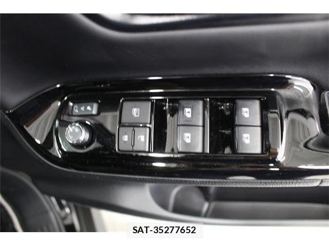 Toyota NOAH HYBRID 2019-06 7359064-29