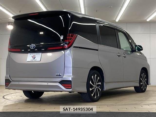 Toyota NOAH HYBRID 2023-02 7359060-15