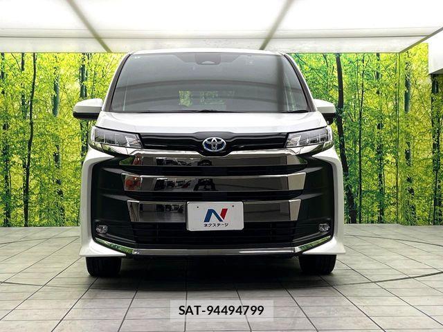 Toyota NOAH HYBRID 2022-06 7359059-13