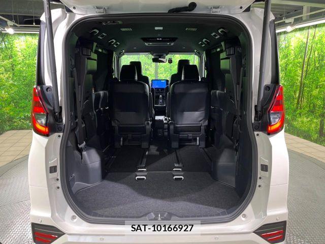 Toyota NOAH HYBRID 2023-01 7359054-9
