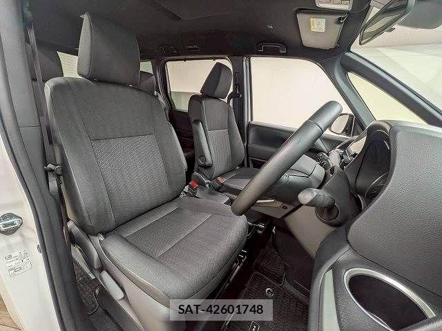 Toyota NOAH HYBRID 2024-10 7359056-4