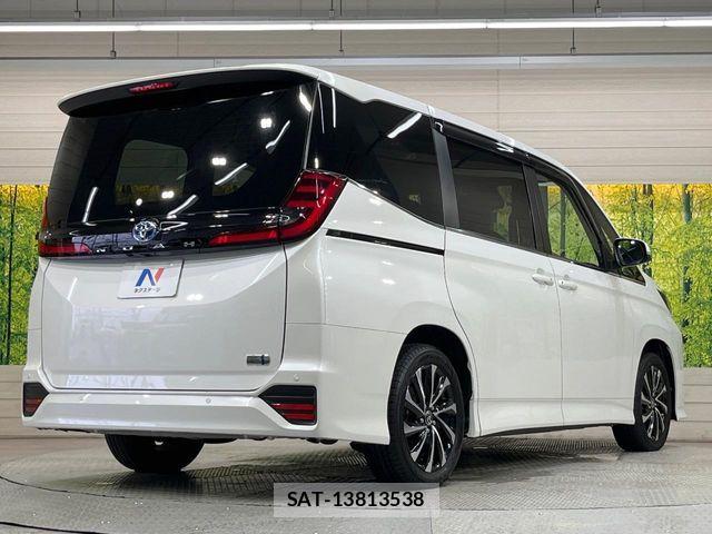 Toyota NOAH HYBRID 2023-03 7359055-16