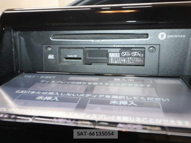 Toyota NOAH HYBRID 2015-10 7359067-20