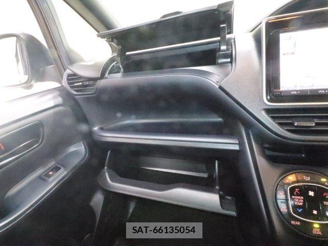 Toyota NOAH HYBRID 2015-10 7359067-25