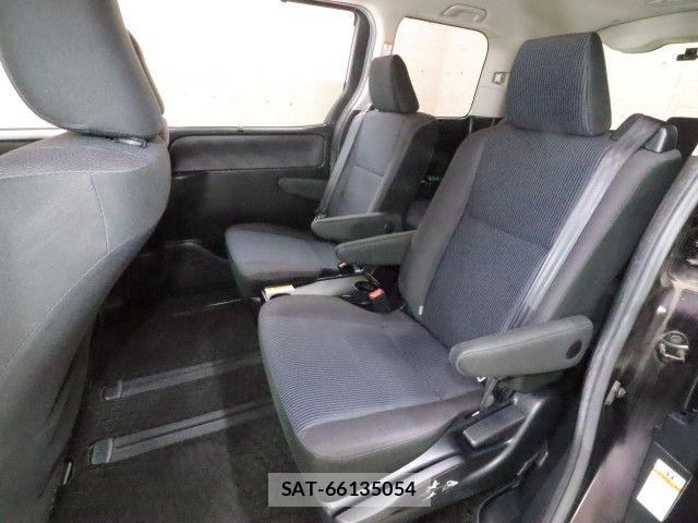 Toyota NOAH HYBRID 2015-10 7359067-8