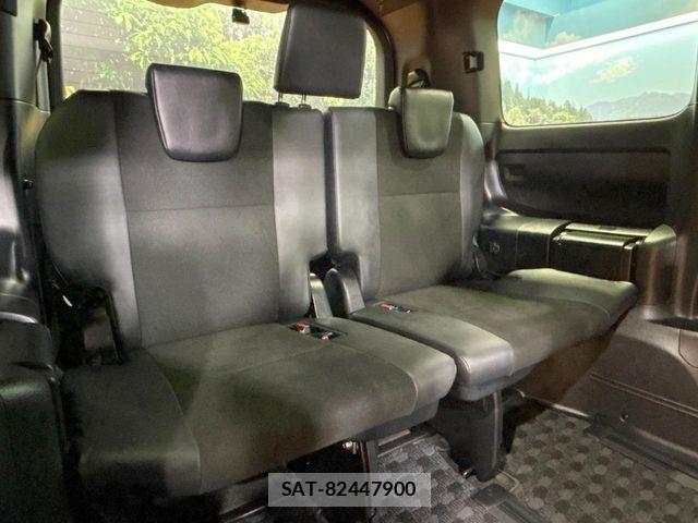 Toyota NOAH HYBRID 2021-07 7359057-10