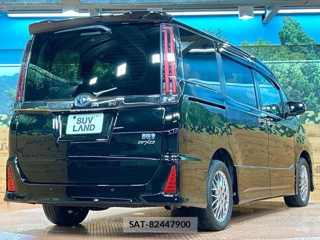 Toyota NOAH HYBRID 2021-07 7359057-18