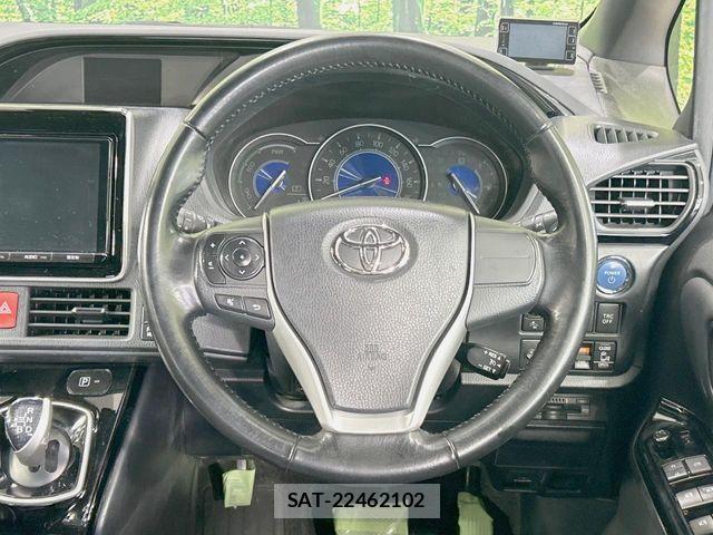 Toyota NOAH HYBRID 2019-01 7393287-11