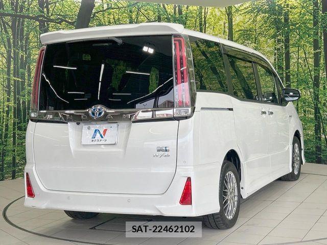 Toyota NOAH HYBRID 2019-01 7393287-16