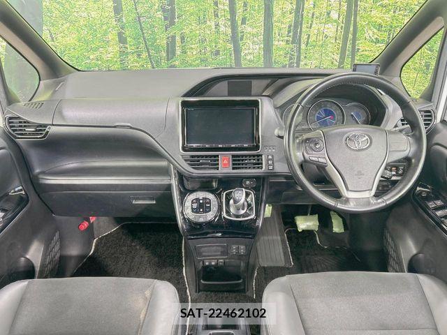 Toyota NOAH HYBRID 2019-01 7393287-1