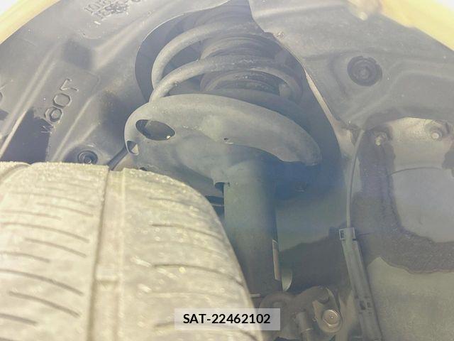 Toyota NOAH HYBRID 2019-01 7393287-19