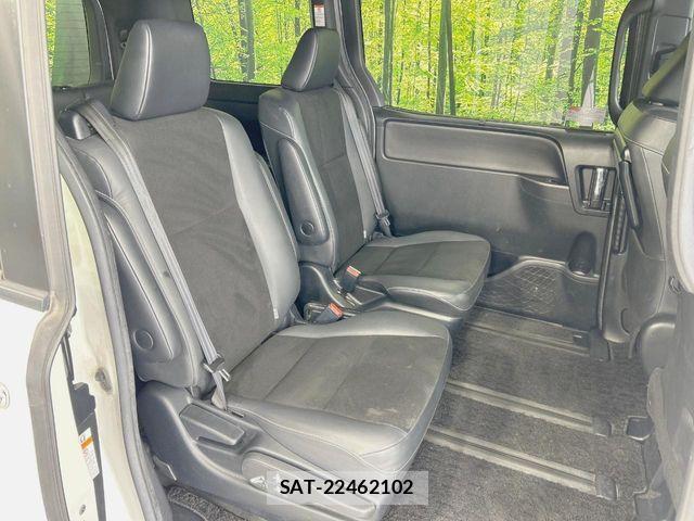Toyota NOAH HYBRID 2019-01 7393287-8