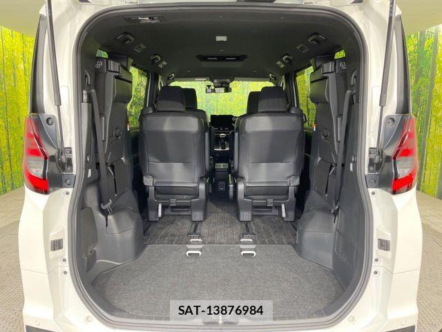 Toyota NOAH HYBRID 2022-10 7393285-10