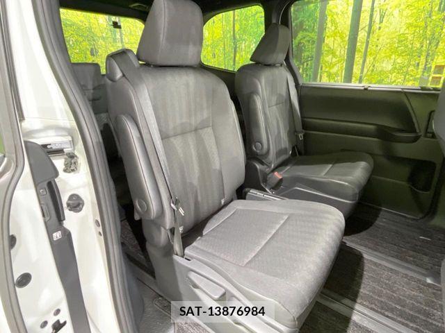 Toyota NOAH HYBRID 2022-10 7393285-8